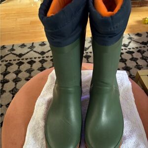 Lands' End Kids 2M (unisex) Green Winter Boots with removable insulated socks